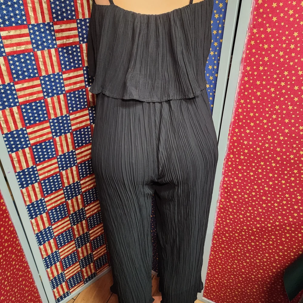 **Express Black Pleated Wide-Leg Jumpsuit** - Picture 6 of 11
